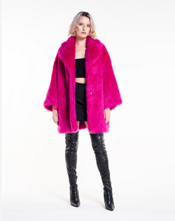 NEW OVER THE POP - Pelliccia oversize in faux fur fucsia