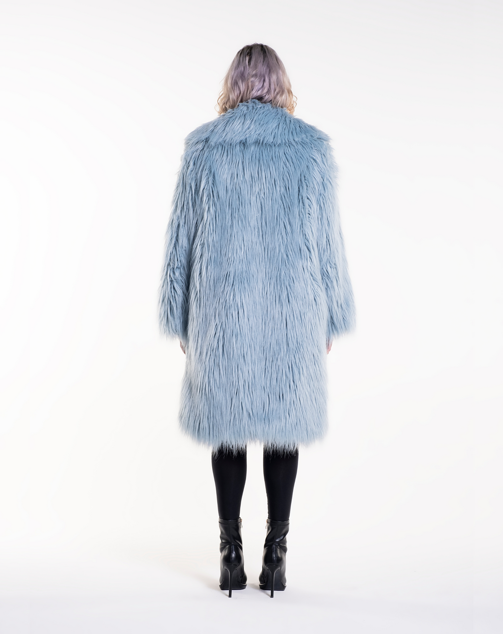 PUFFY POP - Pelliccia voluminosa in faux fur Baby Blue