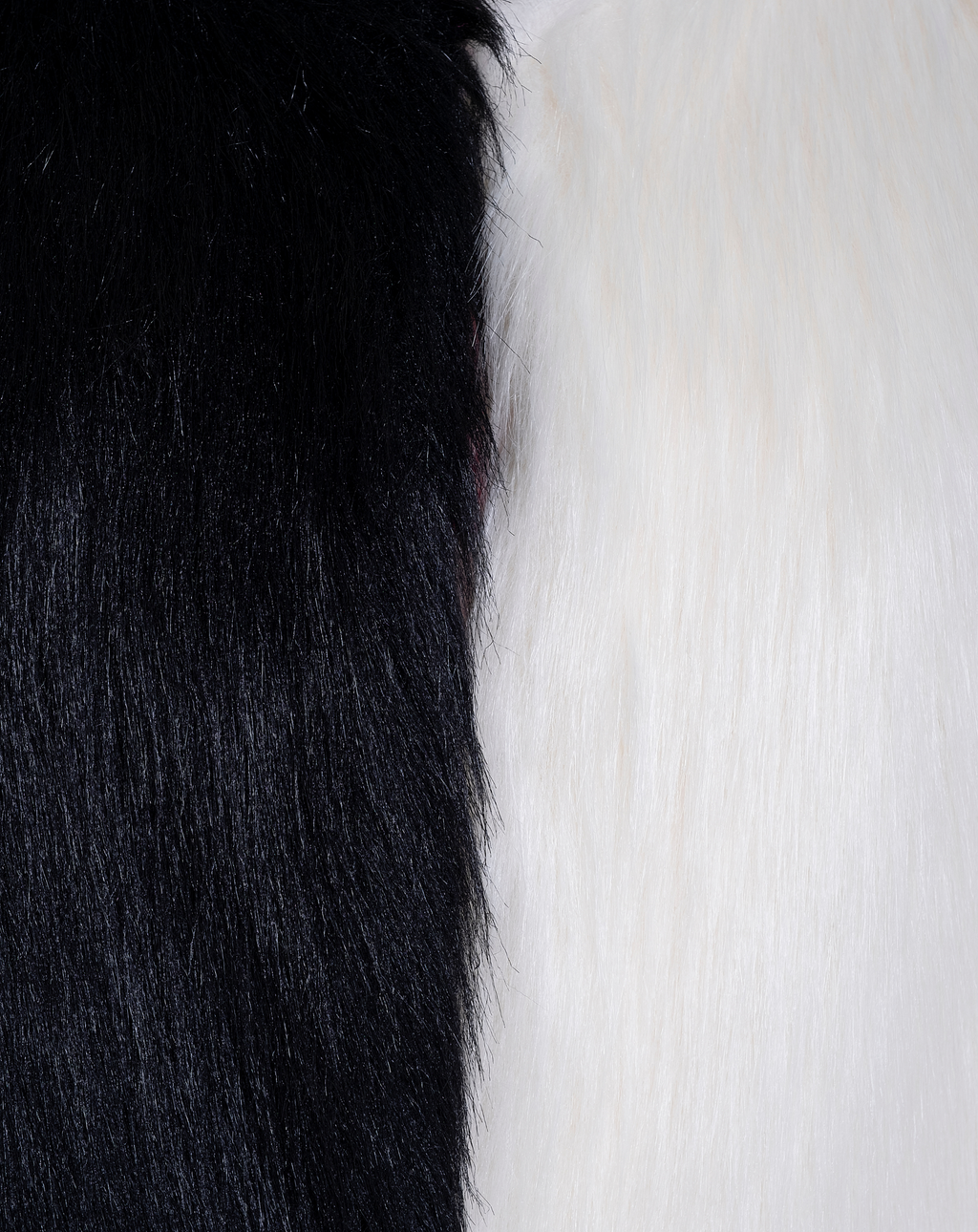 DRAMA POP - Pelliccia in faux fur bianco e nero